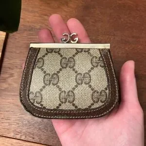 GUCCI ❤︎ Vintage ❤︎ coin case GUCCI Authentic Coin case coin purse ladies heart form